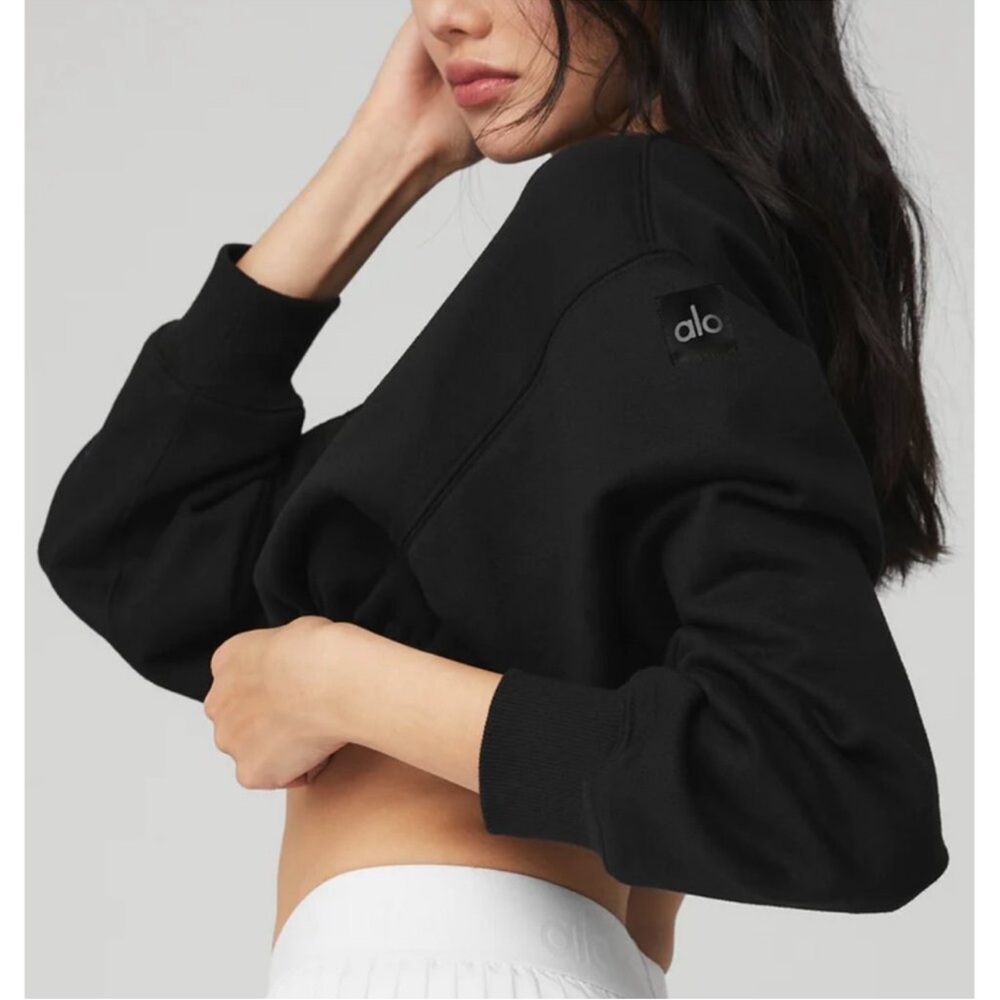 ALO Yoga Black Devotion Crewneck Pullover
